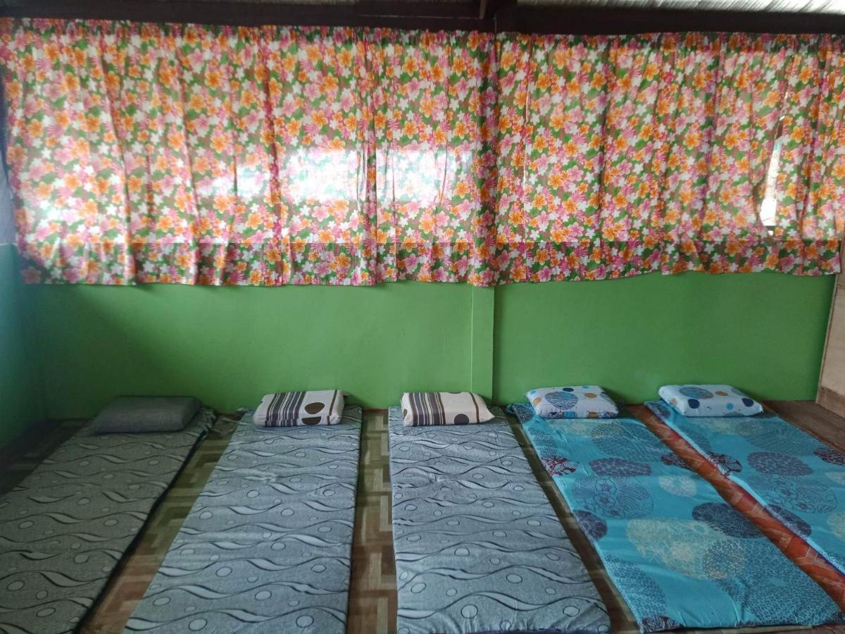 Roca'S Homestay Backpackers Chalet Batuan Luaran gambar