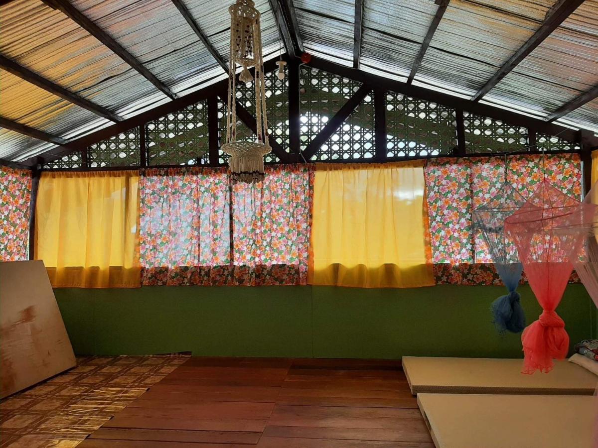 Roca'S Homestay Backpackers Chalet Batuan Luaran gambar