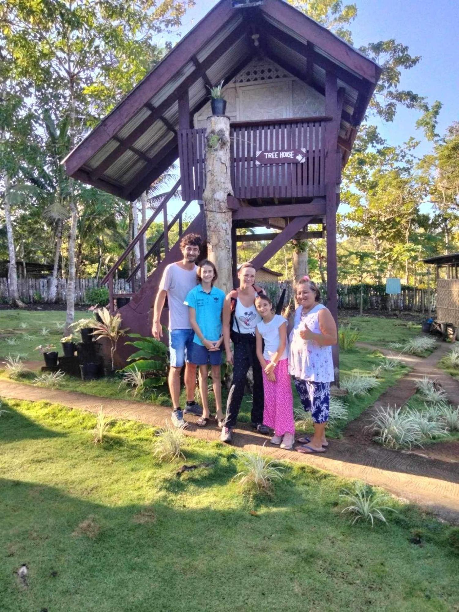 Roca'S Homestay Backpackers Chalet Batuan Luaran gambar