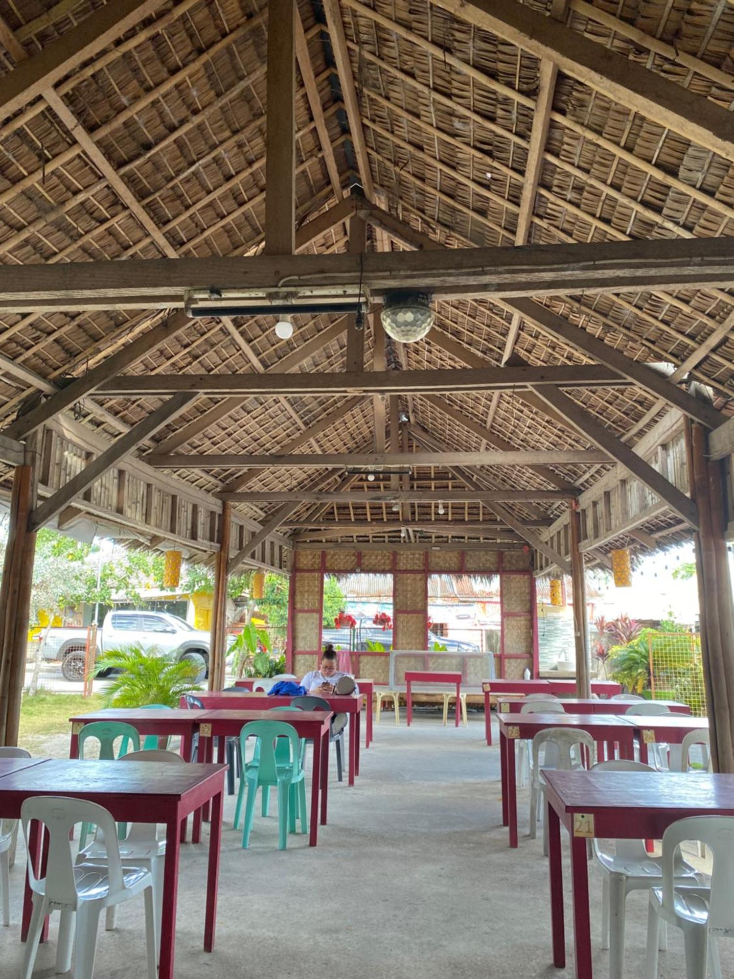 Roca'S Homestay Backpackers Chalet Batuan Luaran gambar